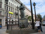 Gogol monument