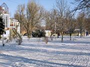Зима в городе Шахты, центральная аллея городского парка культуры и отдыха